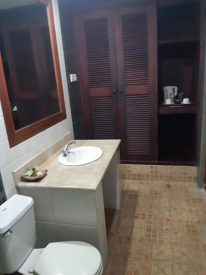 Hotel Zaitun Selaparang Lombok Eksteriør billede